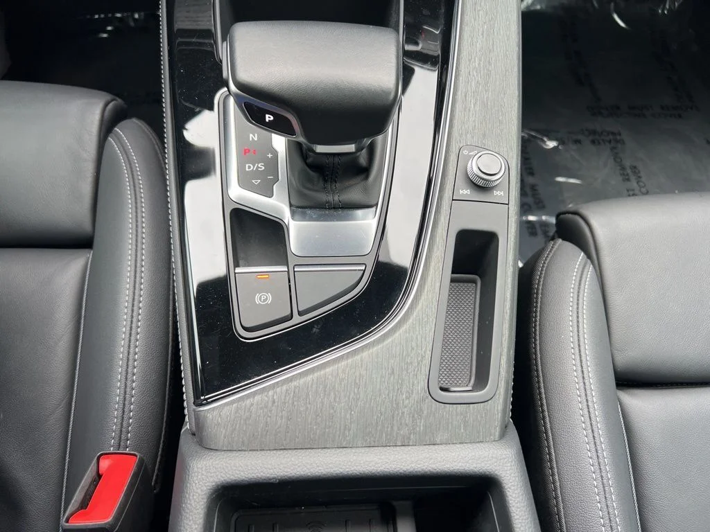 Used 2024  Audi 45 S line Premium Plus image 34