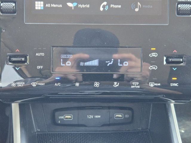 Used 2022 Quartz Hyundai Blue image 18