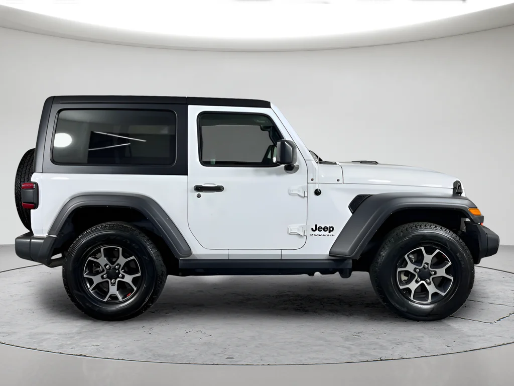 Used 2023 White Jeep Sport S image 4