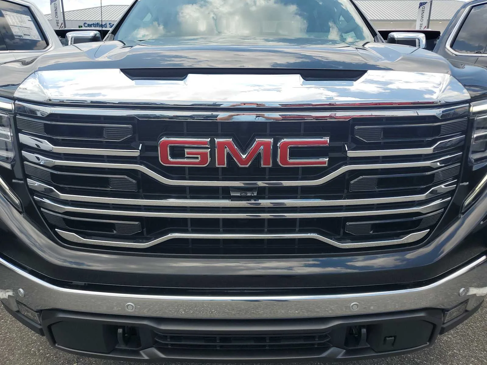New 2026 Onyx Black GMC SLT image 24