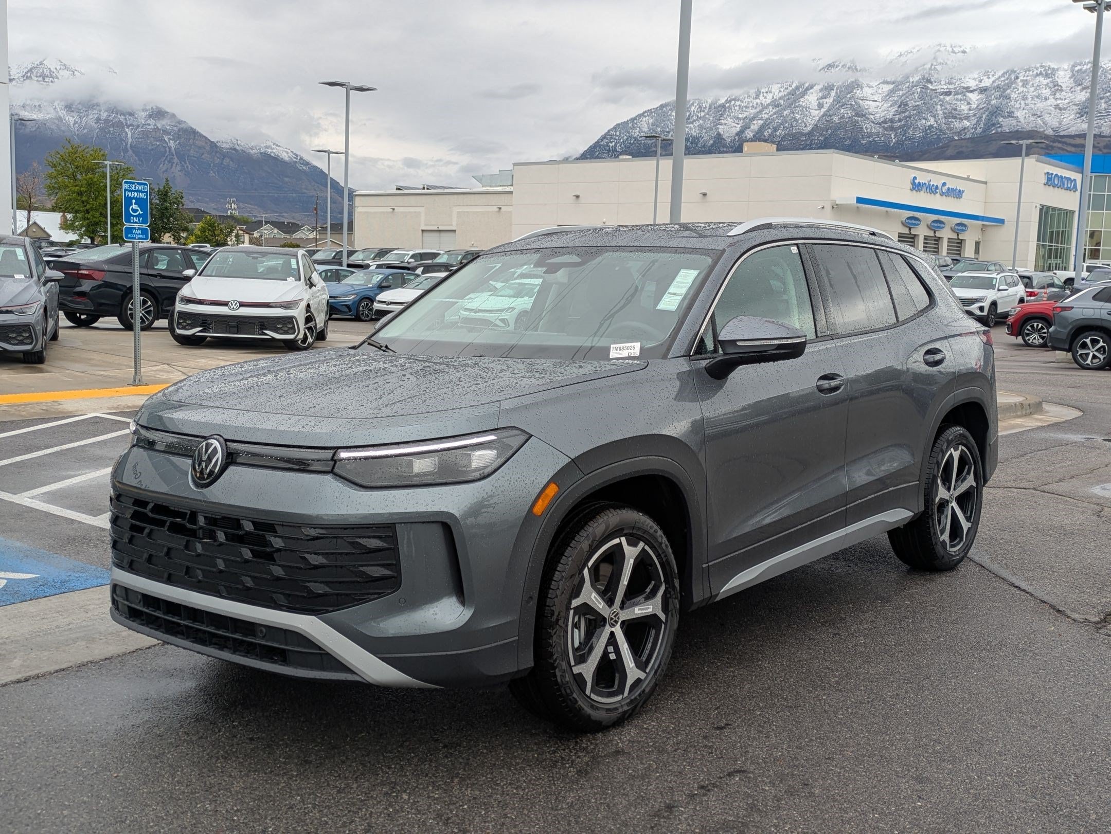 New 2026 Platinum Gray Metallic Volkswagen SE image 8