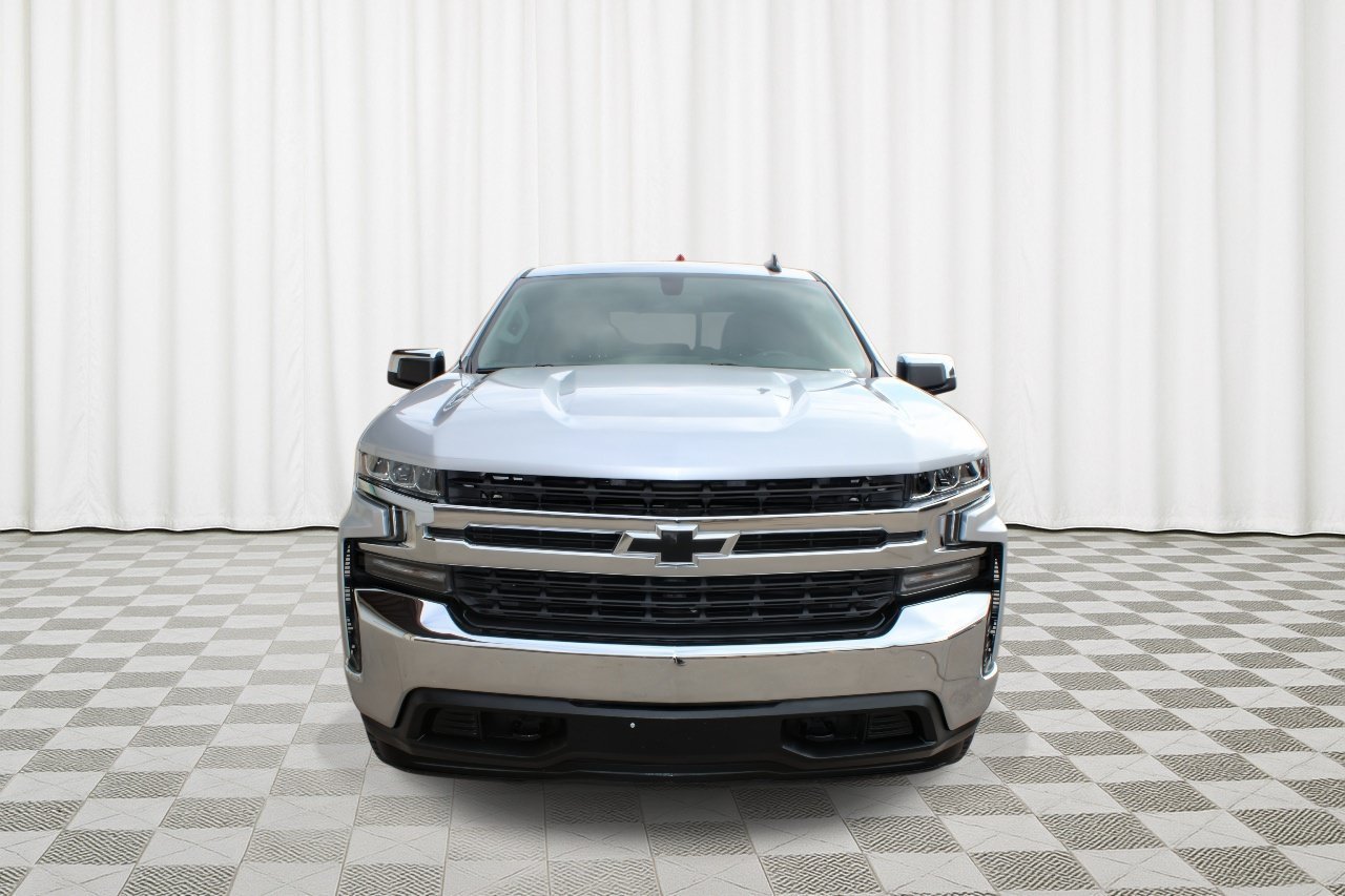 Used 2021 Silver Ice Metallic Chevrolet LT image 8