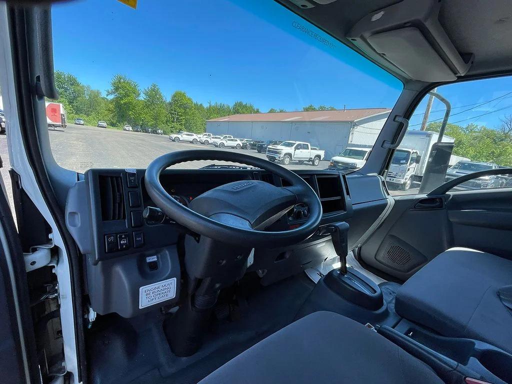Used 2021 White Isuzu  image 18