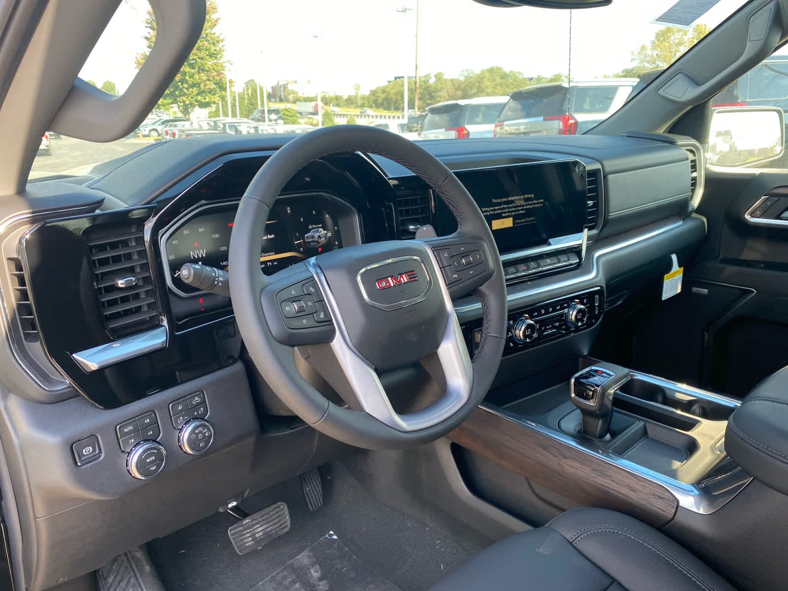 2026 GMC Sierra 1500 SLT - Photo 10