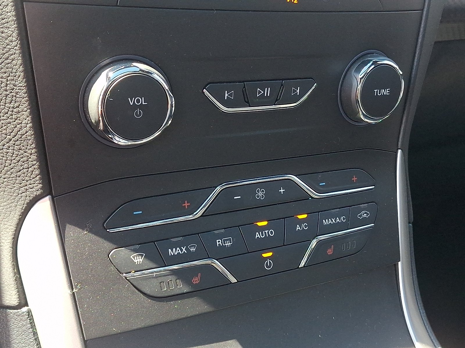 Used 2020 Agate Black - UM Ford ST Line image 17