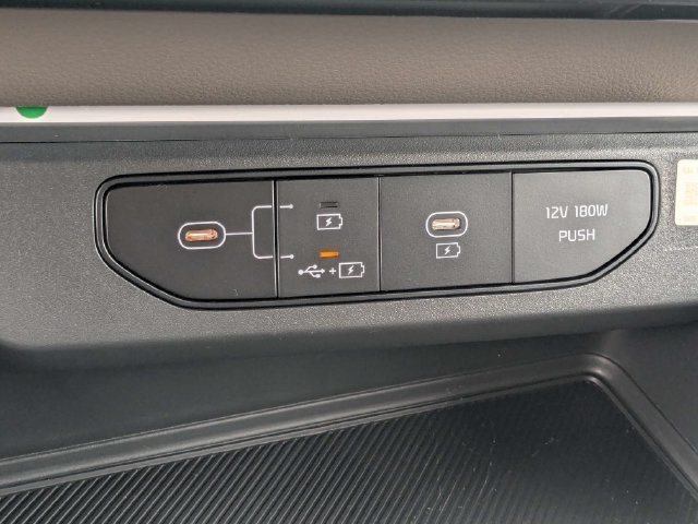 New 2027 Ceramic Silver Kia LXS image 23
