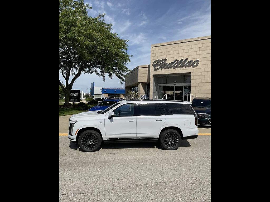 New 2026 Vibrant White Tricoat Cadillac Platinum Sport image 2