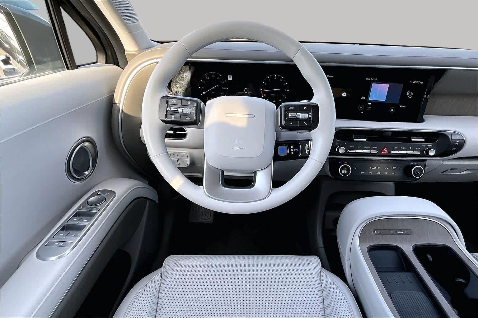 Used 2026 Ecotronic Gray Pearl Hyundai SEL 7P image 5