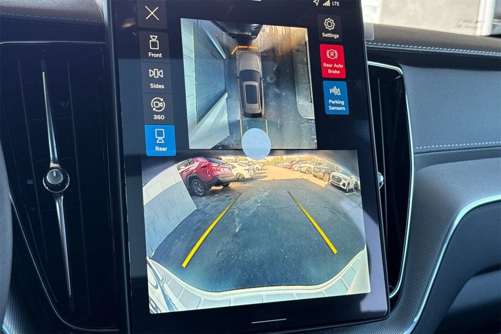 2026 Volvo XC60 Ultra - Photo 21