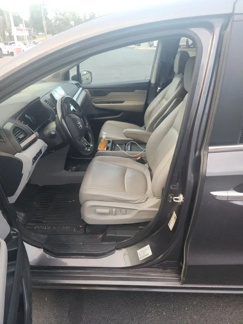 Used 2019 Silver Honda Touring image 3
