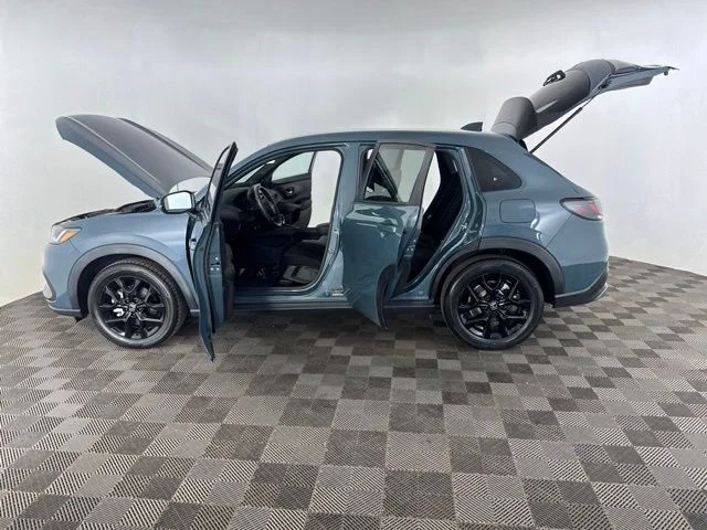 Used 2024 Green Honda Sport image 11