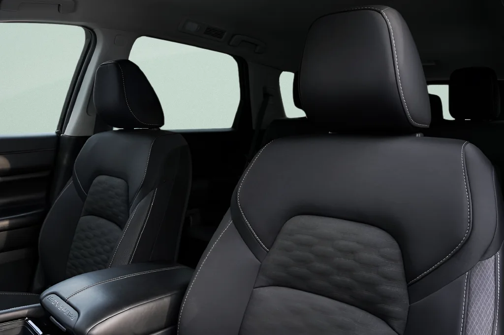 2024 Nissan Pathfinder SV - Photo 22