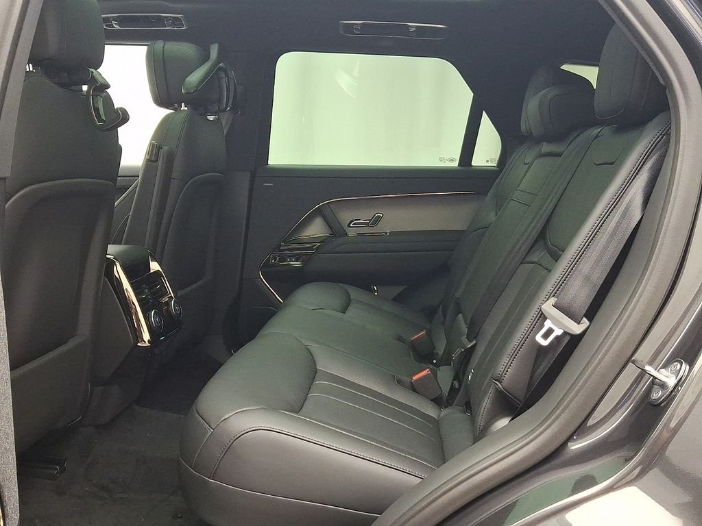 New 2026 Carpathian Grey Land Rover Dynamic SE image 6