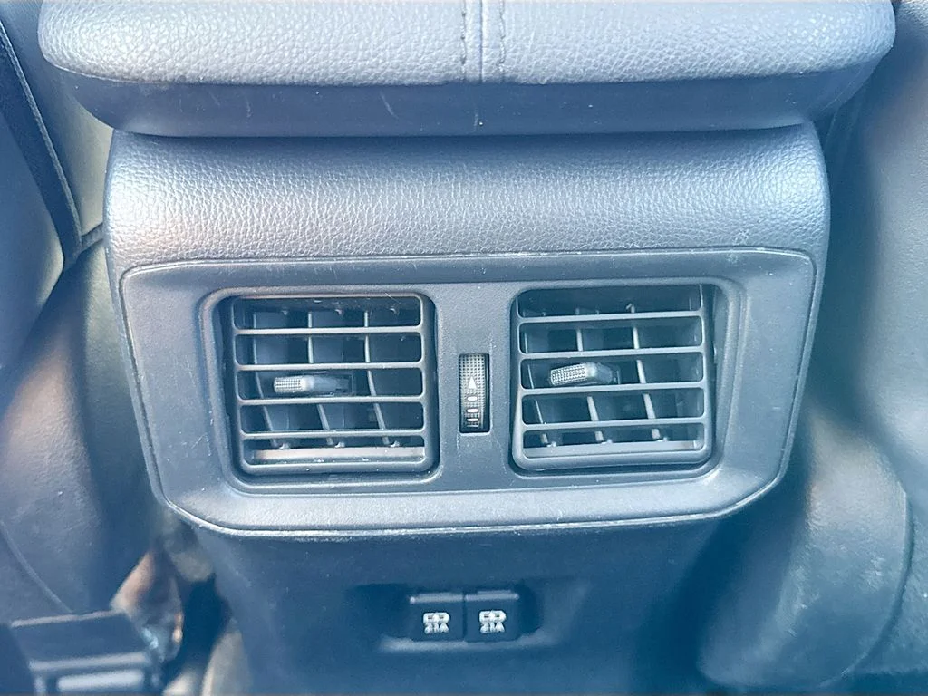 Used 2021 Gray Toyota XLE Premium image 30