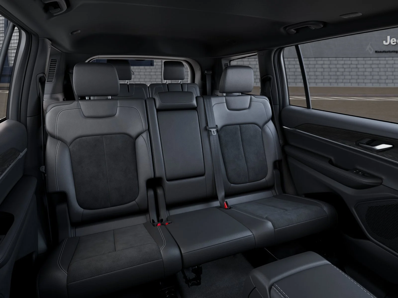New 2026 Diamond Black Crystal Pearl-Coat Exterior Paint Jeep Altitude image 17