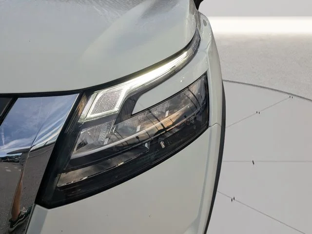 Certified Used 2023 White Nissan S image 8