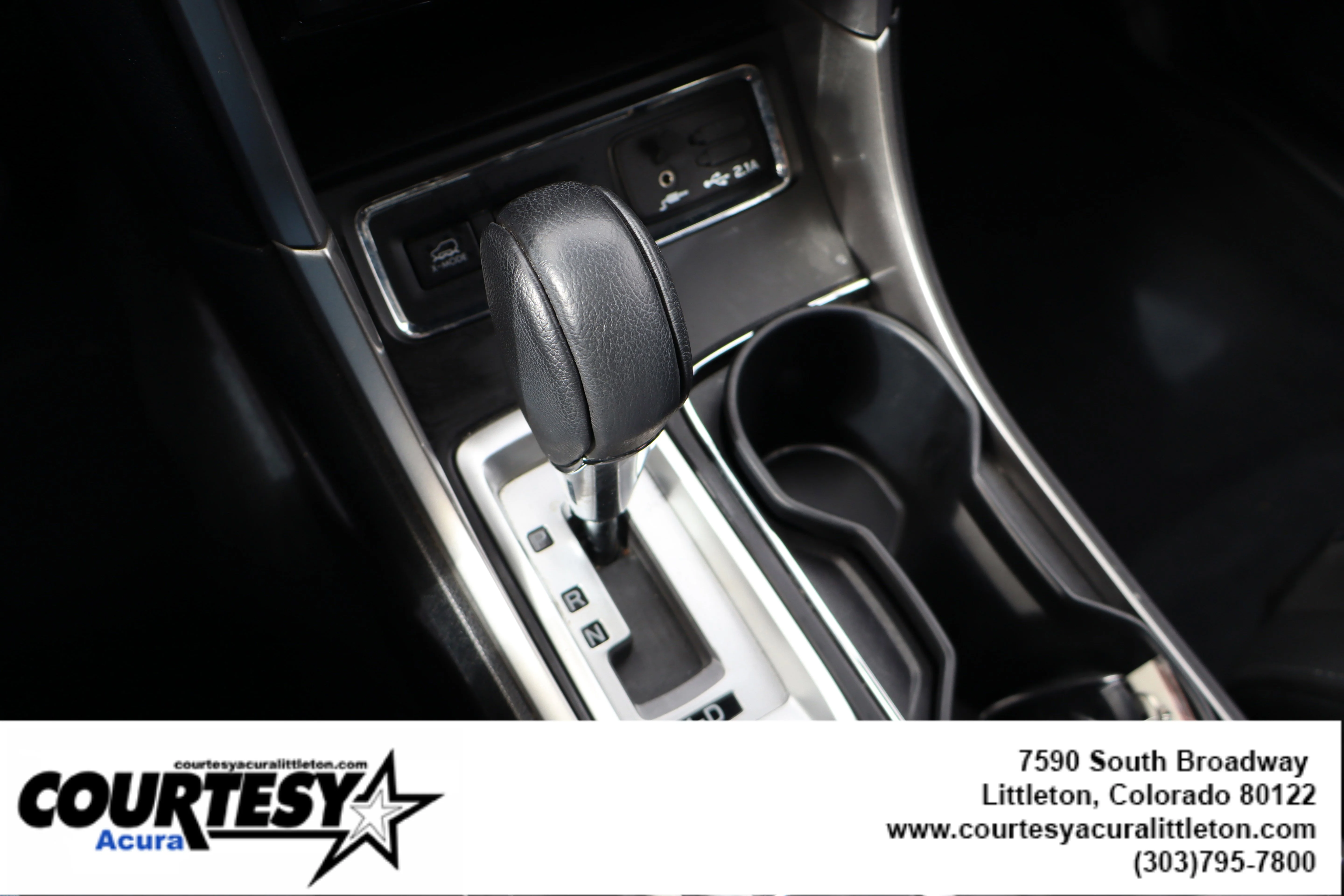 Used 2021 Ice Silver Metallic Subaru Premium image 15