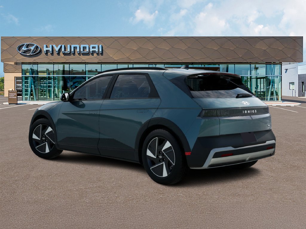 New 2027 Green Hyundai SEL image 4