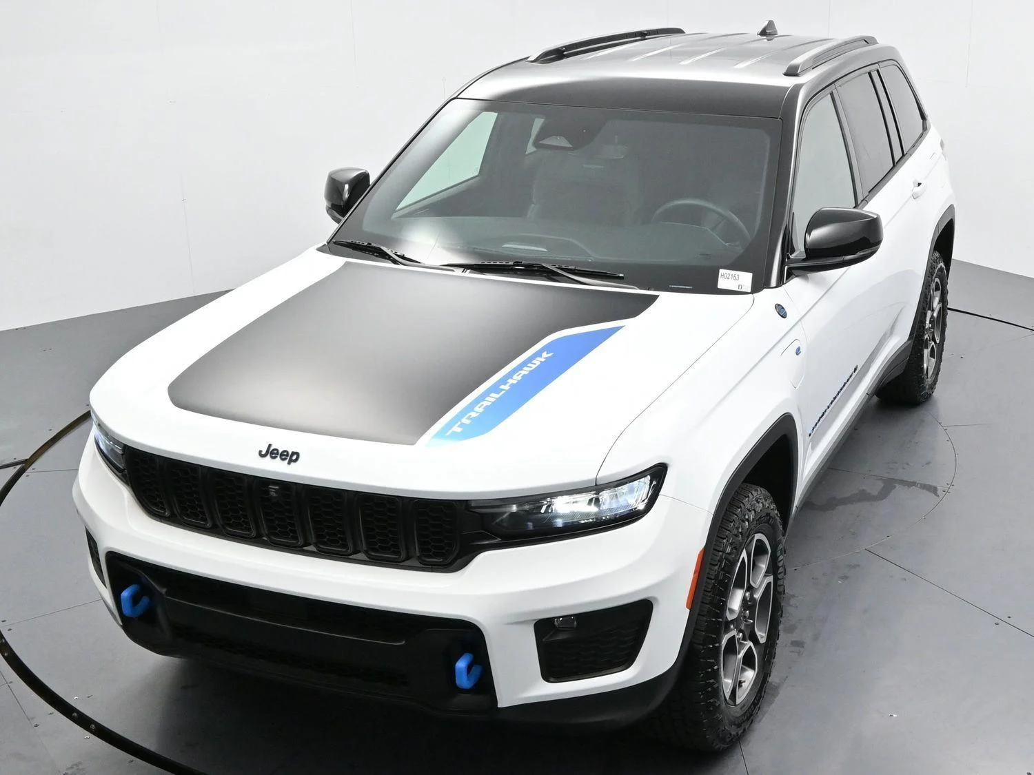 Used 2022 Bright White Clearcoat Jeep Trailhawk image 41
