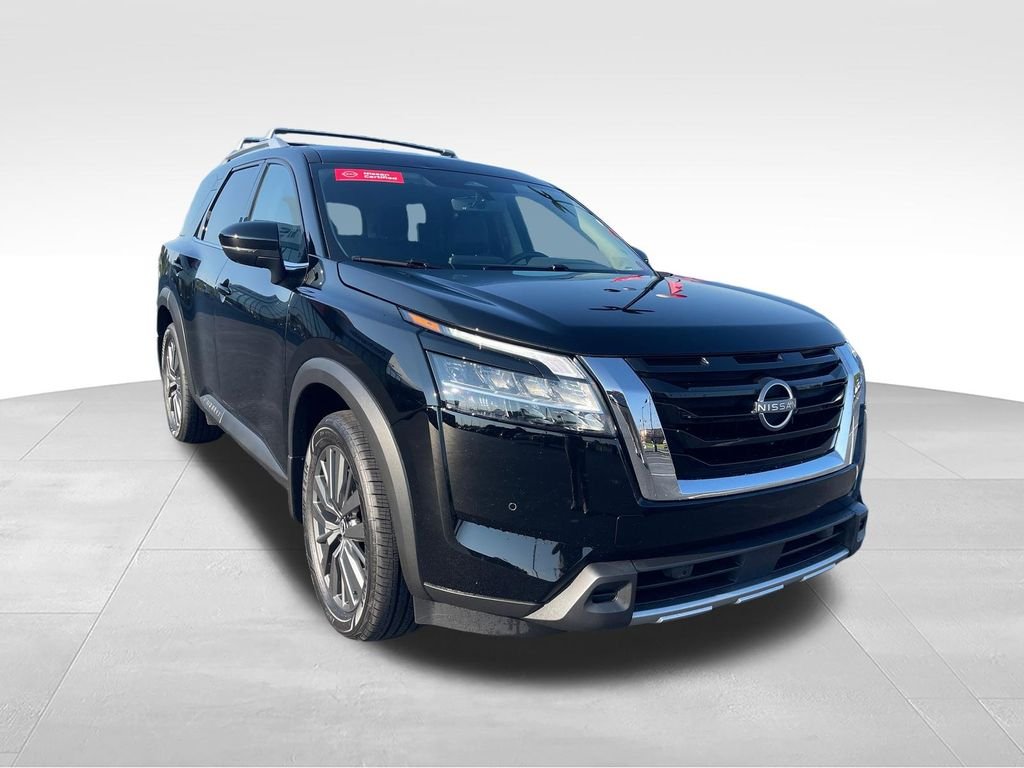 Used 2024 Black Nissan SL image 7
