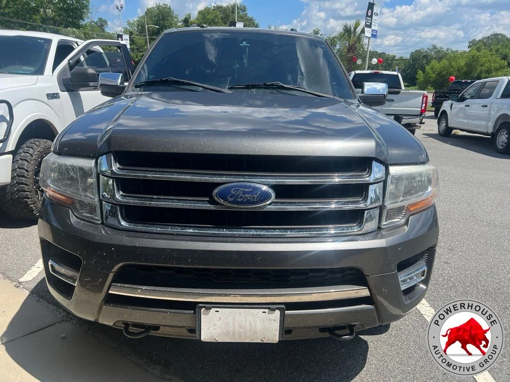 Used 2017 Gray Ford XLT image 3