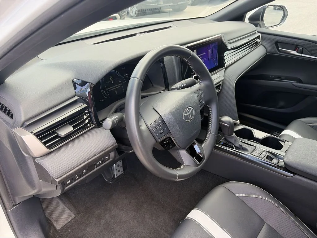 Used 2025 White Toyota SE image 16