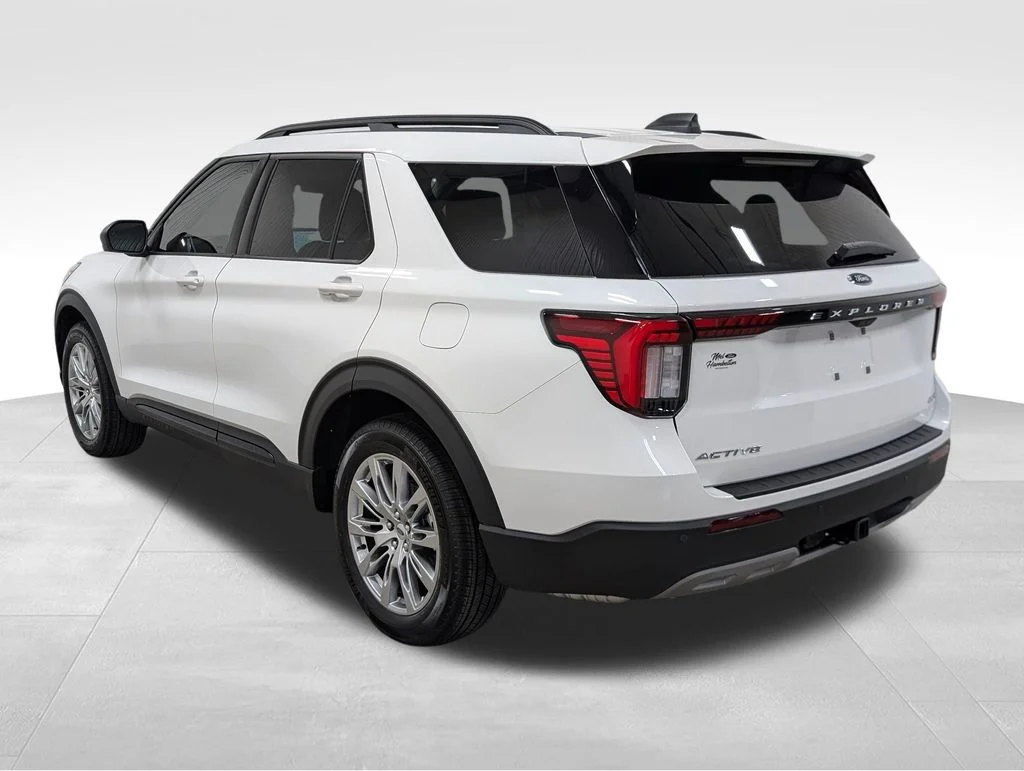 New 2026 Star White Metallic Tri-Coat Ford Active image 22