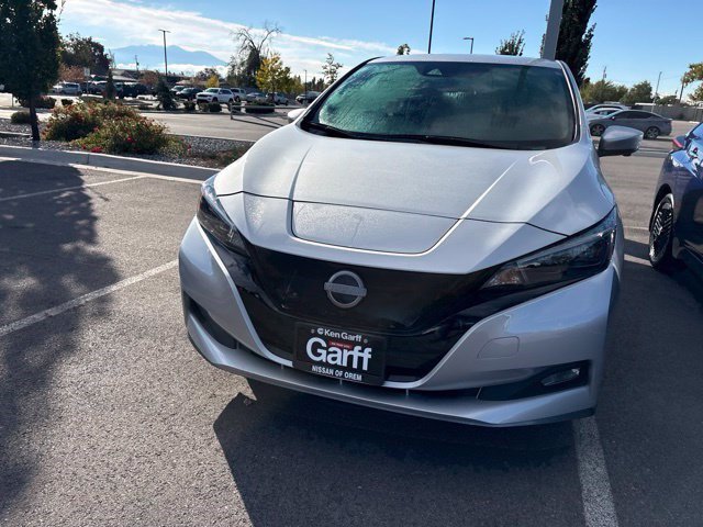 Used 2025 Brilliant Silver Metallic Nissan SV PLUS image 3