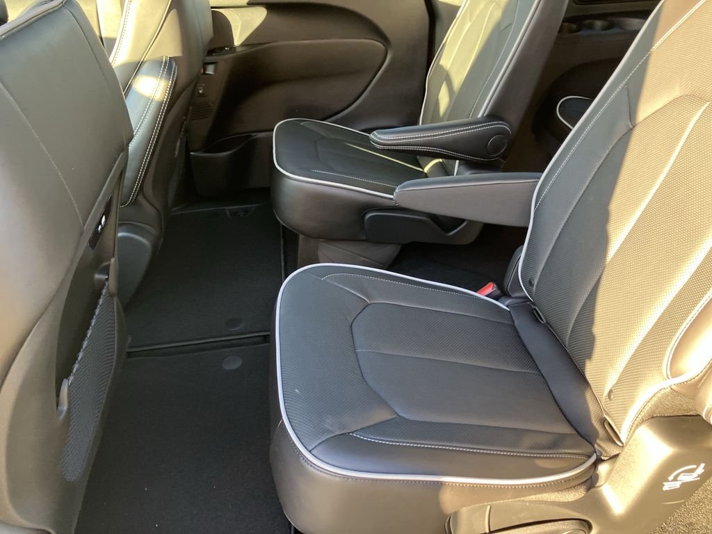 2026 Chrysler Pacifica Limited - Photo 35