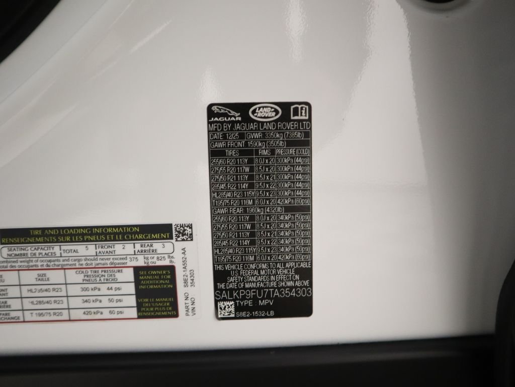New 2026 Fuji White Land Rover SE image 34