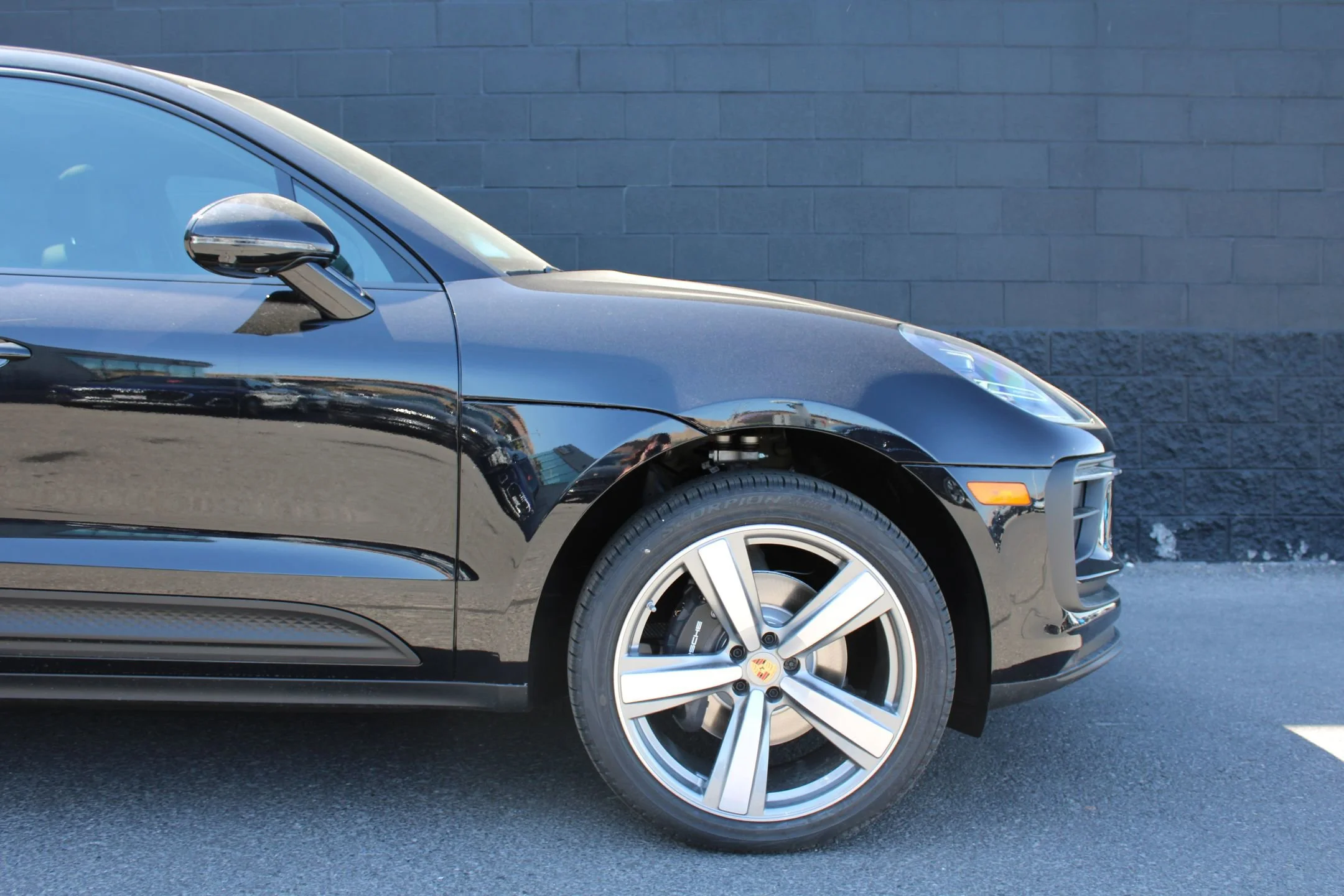 2025 Porsche Macan - Photo 11