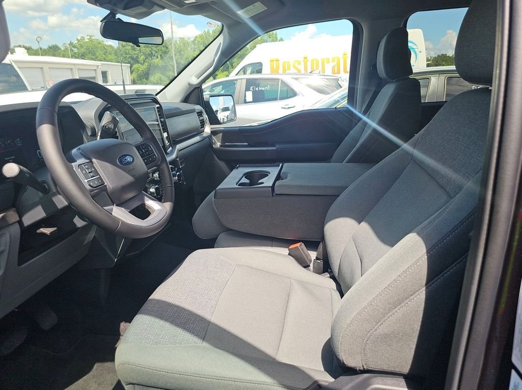 Used 2025 Black Ford XLT image 7