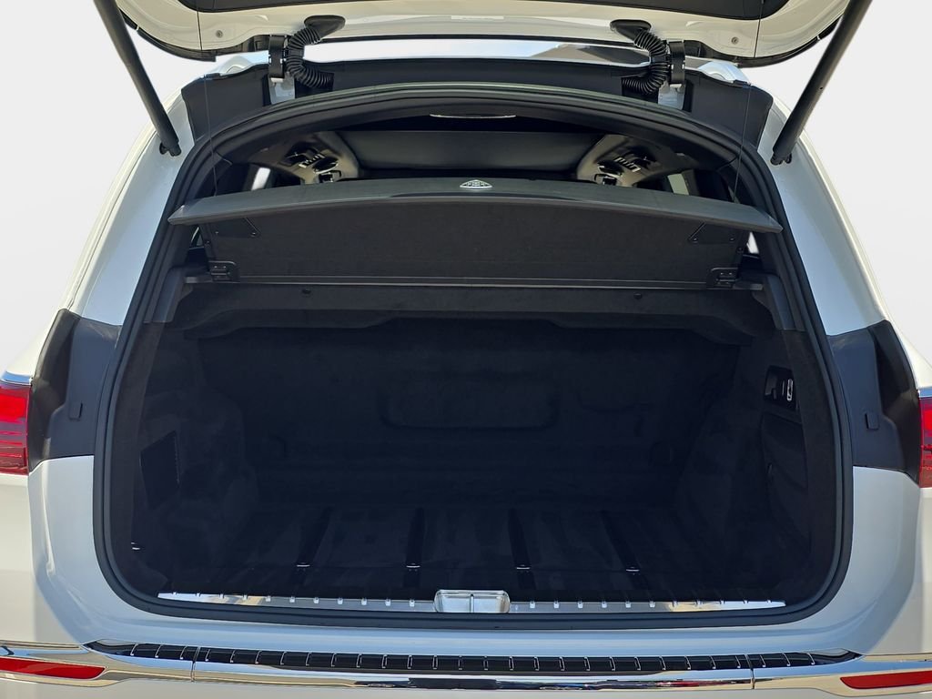 Used 2026  Mercedes-Benz Maybach GLS 600 image 14