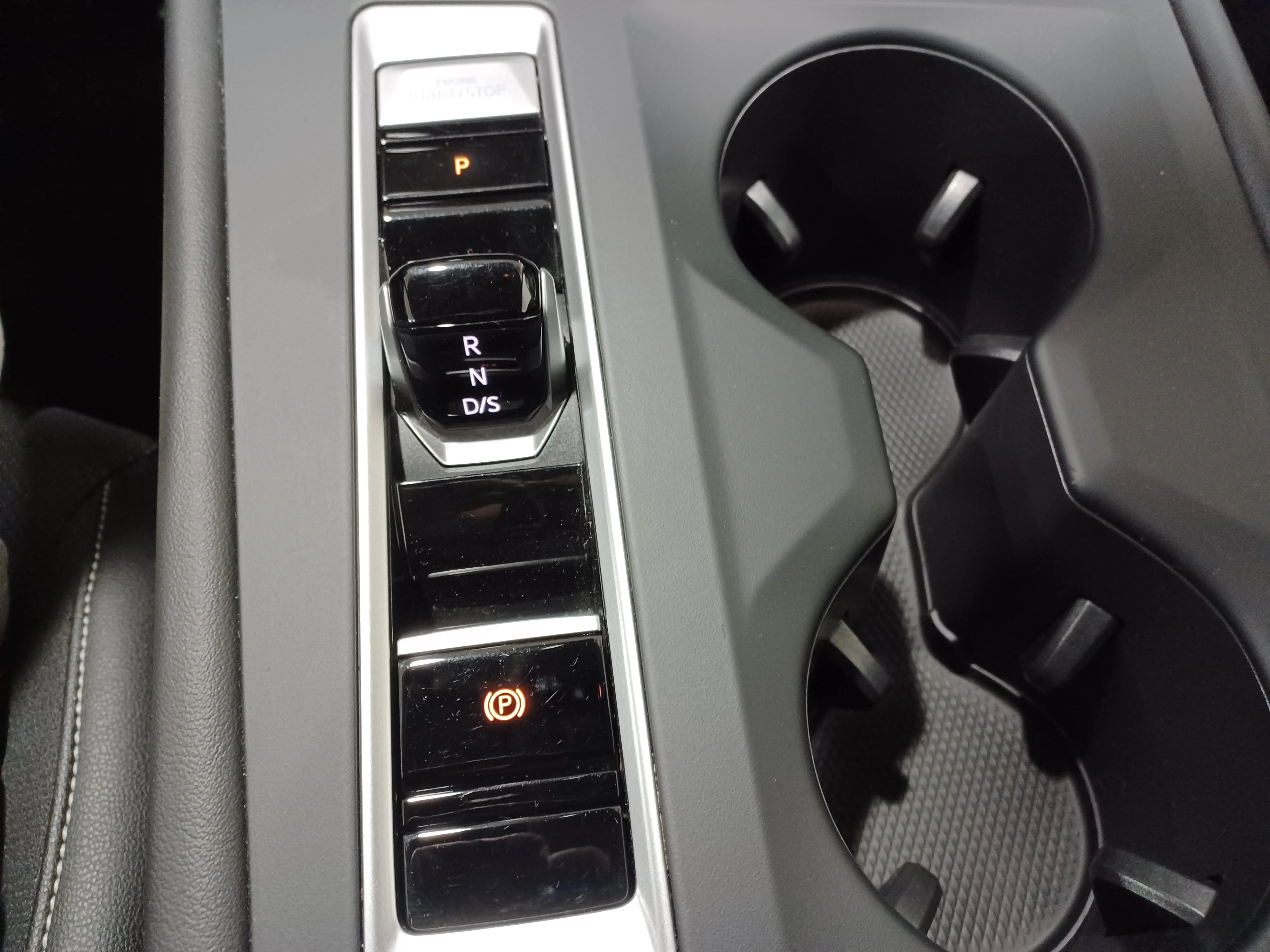 Certified Used 2025 Deep Black Pearl Volkswagen Comfortline 4Motion*AWD | Adaptive Cruise | Remote Start | Cooled Leather | Pano Roof | Htd Wheel image 18
