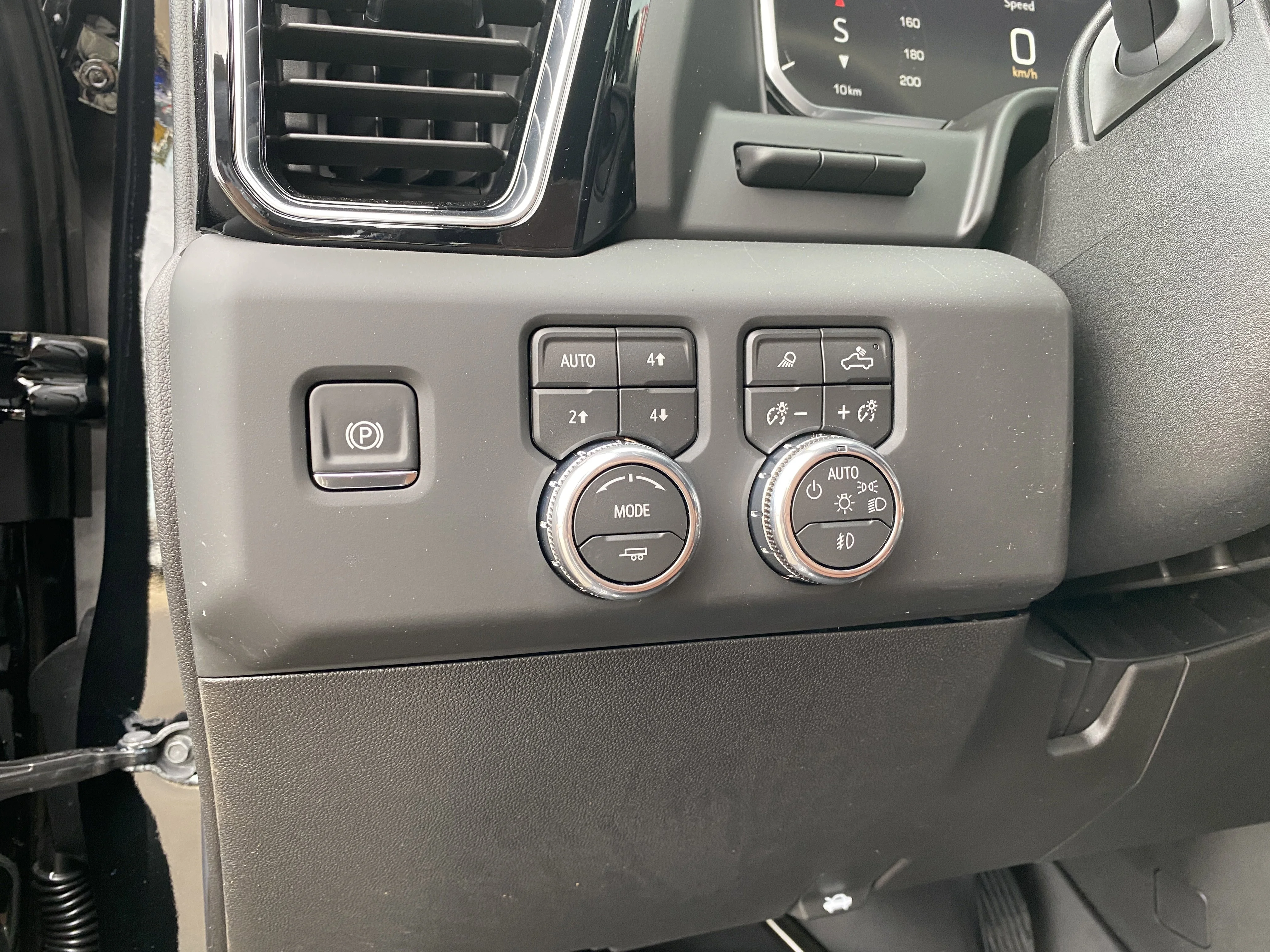 New 2026 ONYX BLACK GMC Denali Ultimate image 27