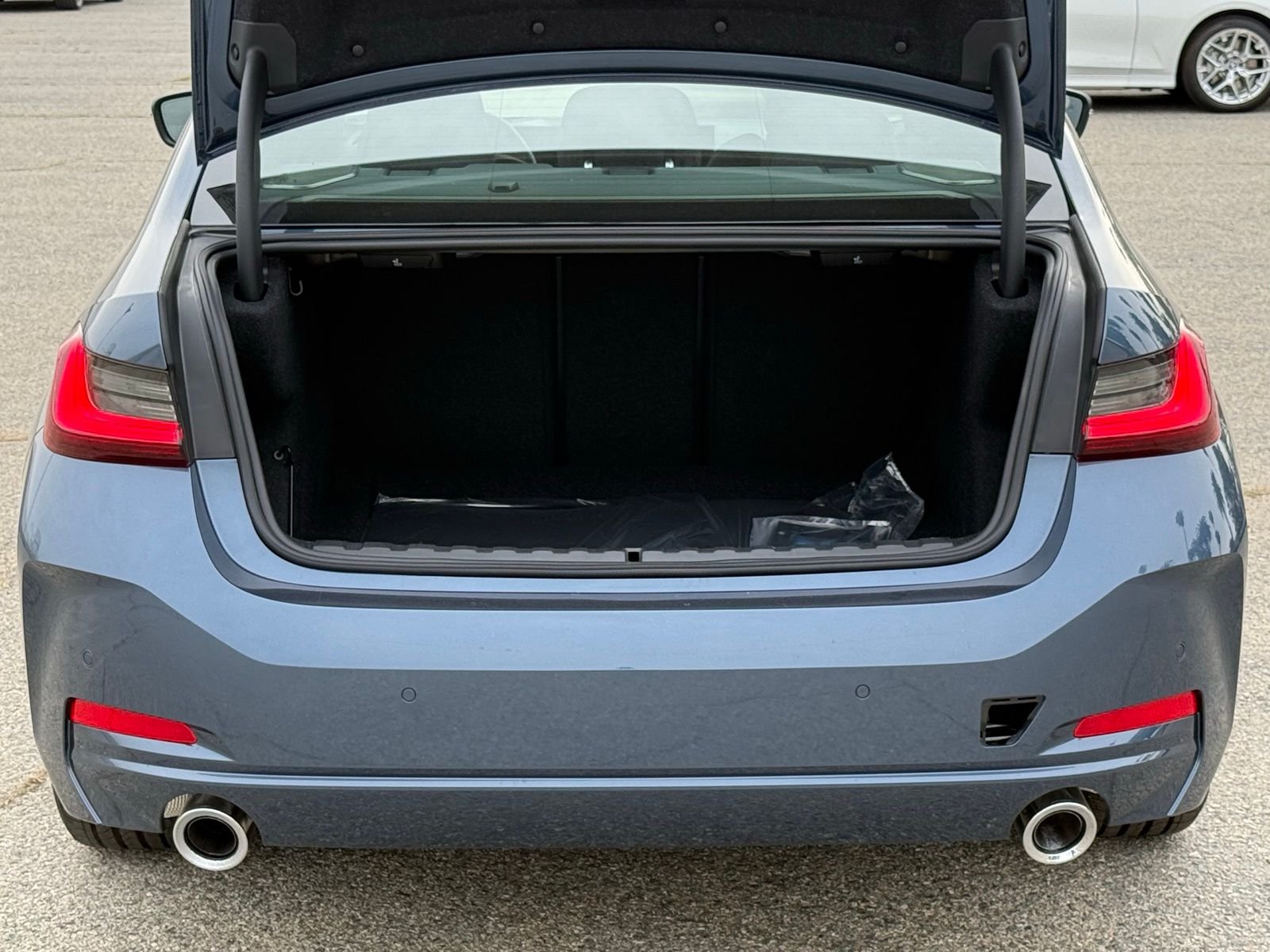 2026 BMW 3 Series 330i - Photo 15
