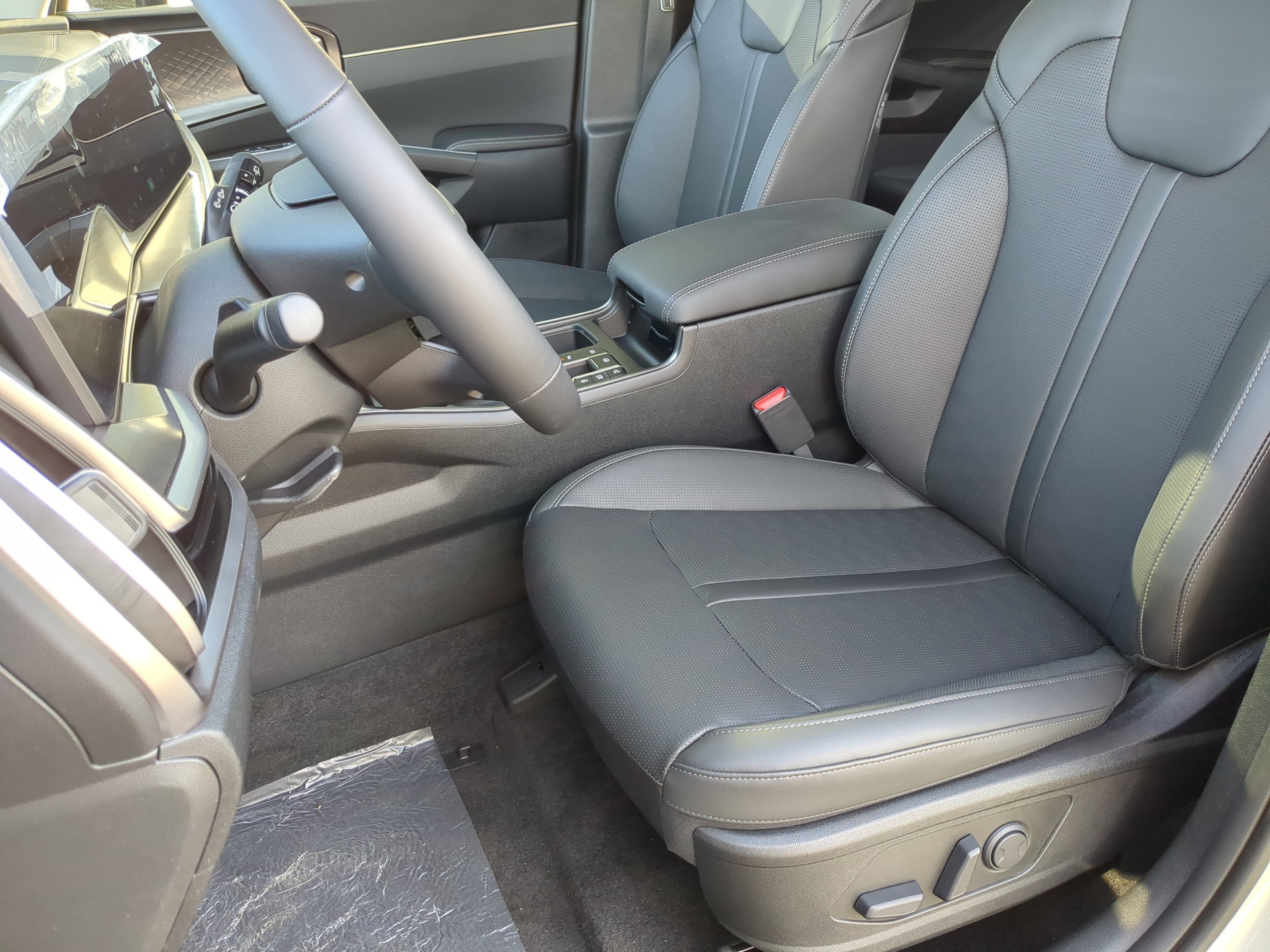 New 2026 Ivory Silver Kia S image 20