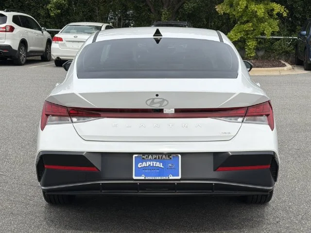 Used 2025 White Hyundai Limited image 12