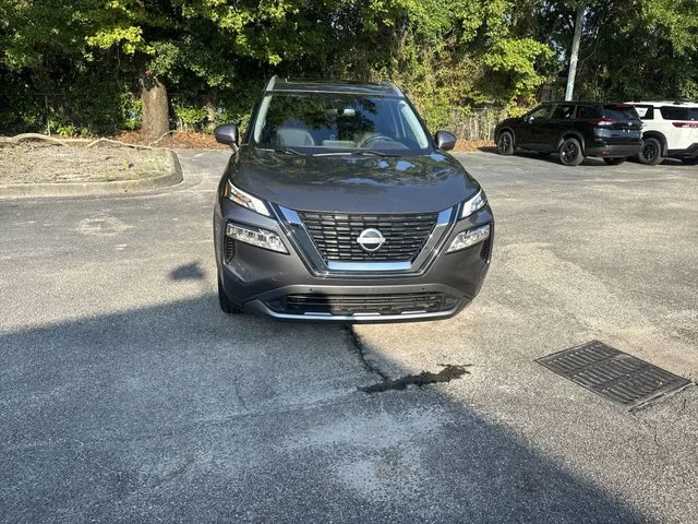 Used 2023 Gray Nissan SL image 2