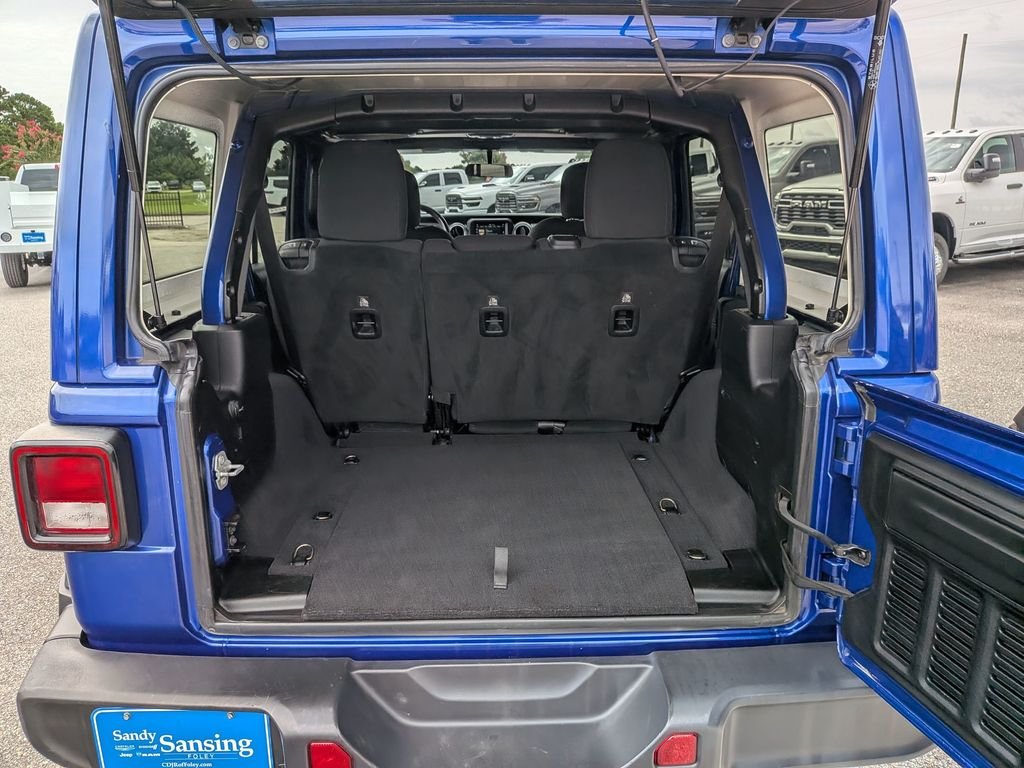 Used 2019 Blue Jeep Unlimited Sahara image 27