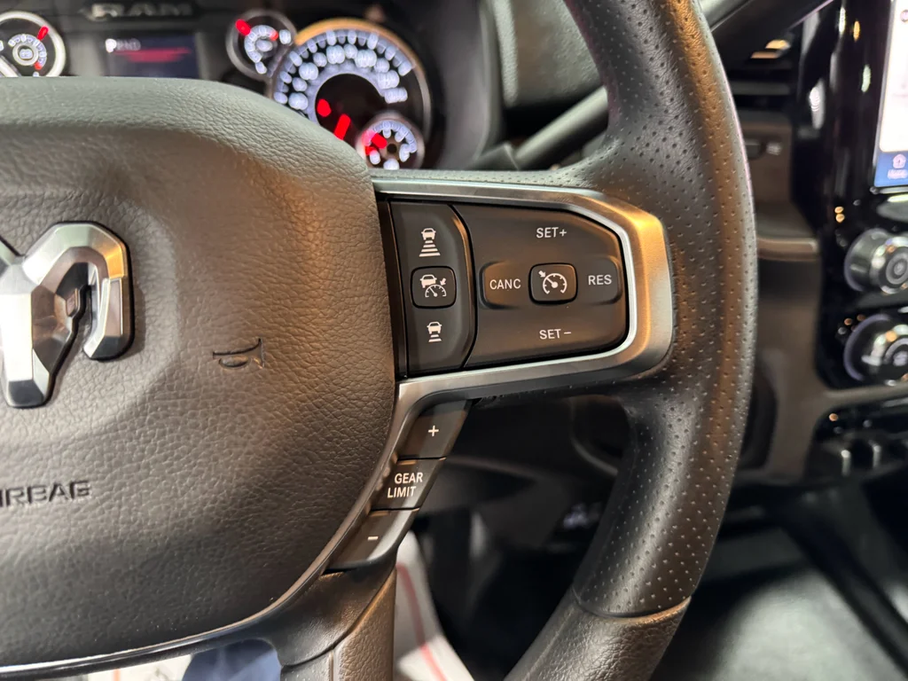 2025 RAM 2500 Tradesman - Photo 17