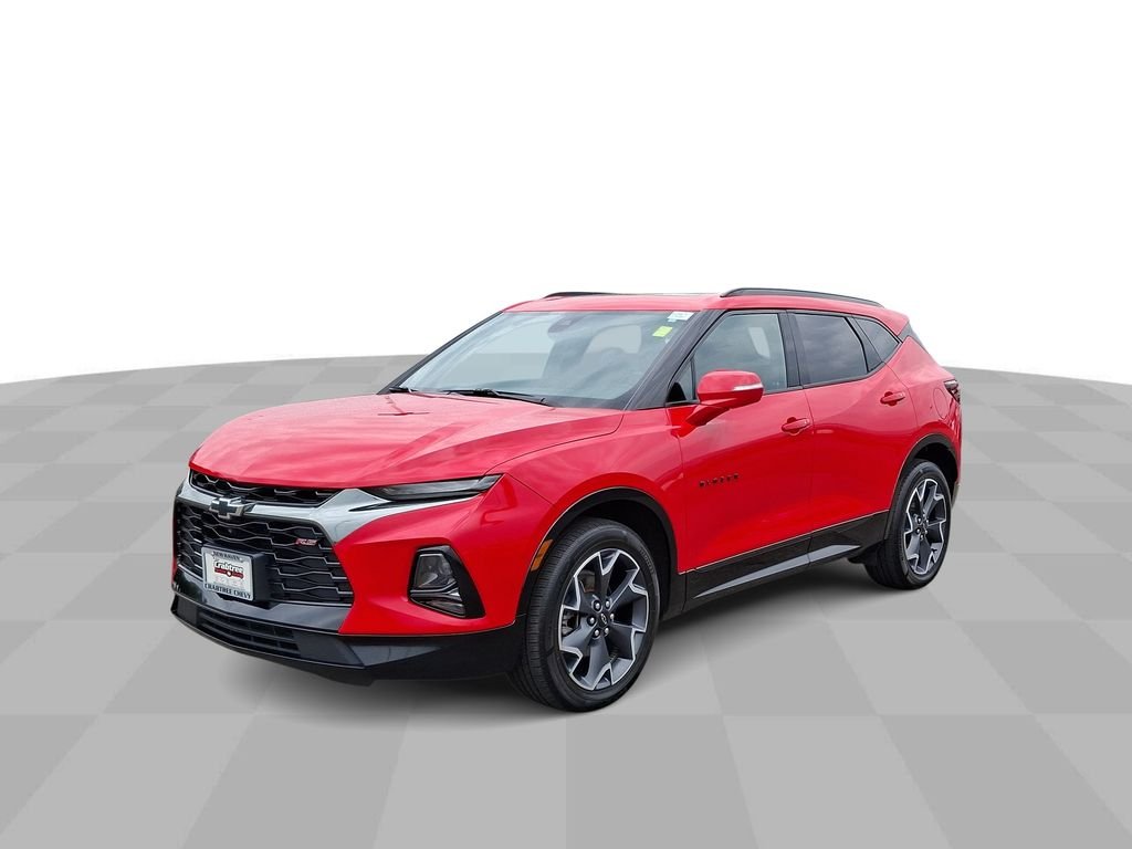 Used 2022 Red Chevrolet RS image 1