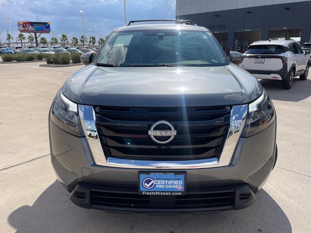 Used 2025 Gray Nissan SV image 2