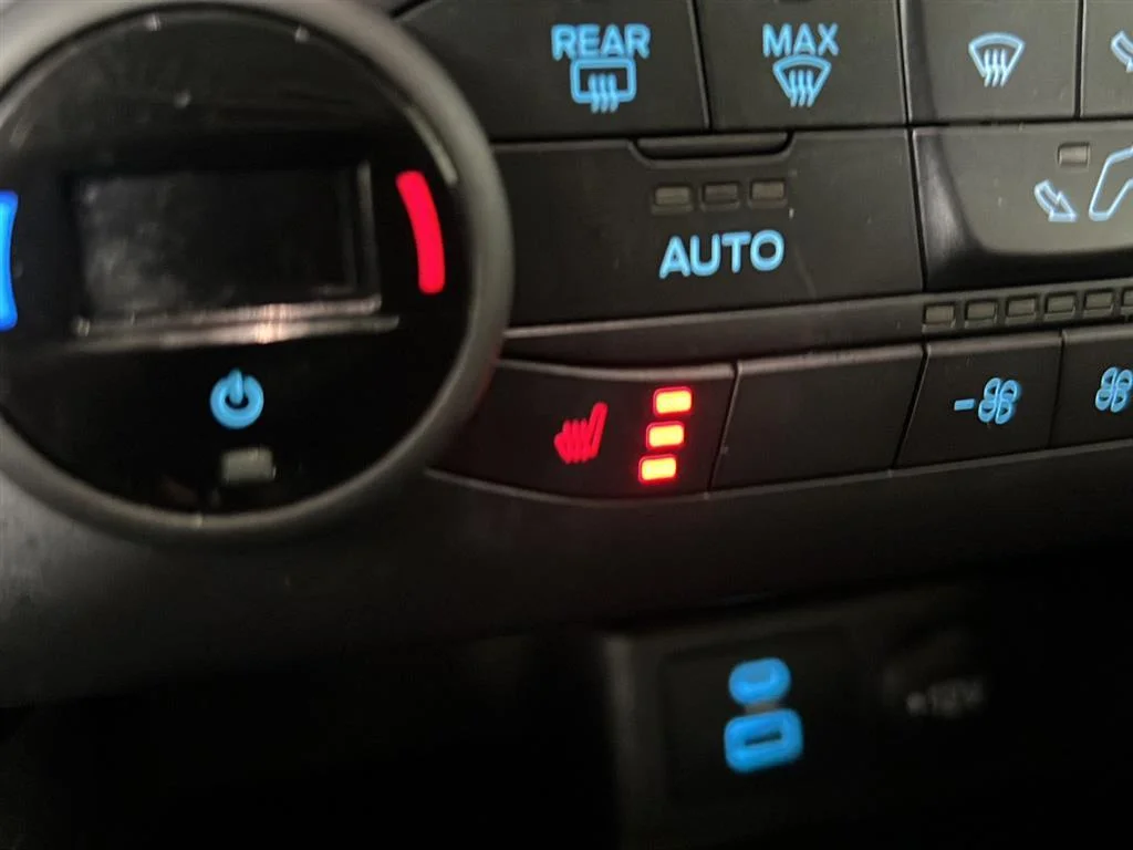 Used 2021 Orange Metallic Ford Badlands image 33