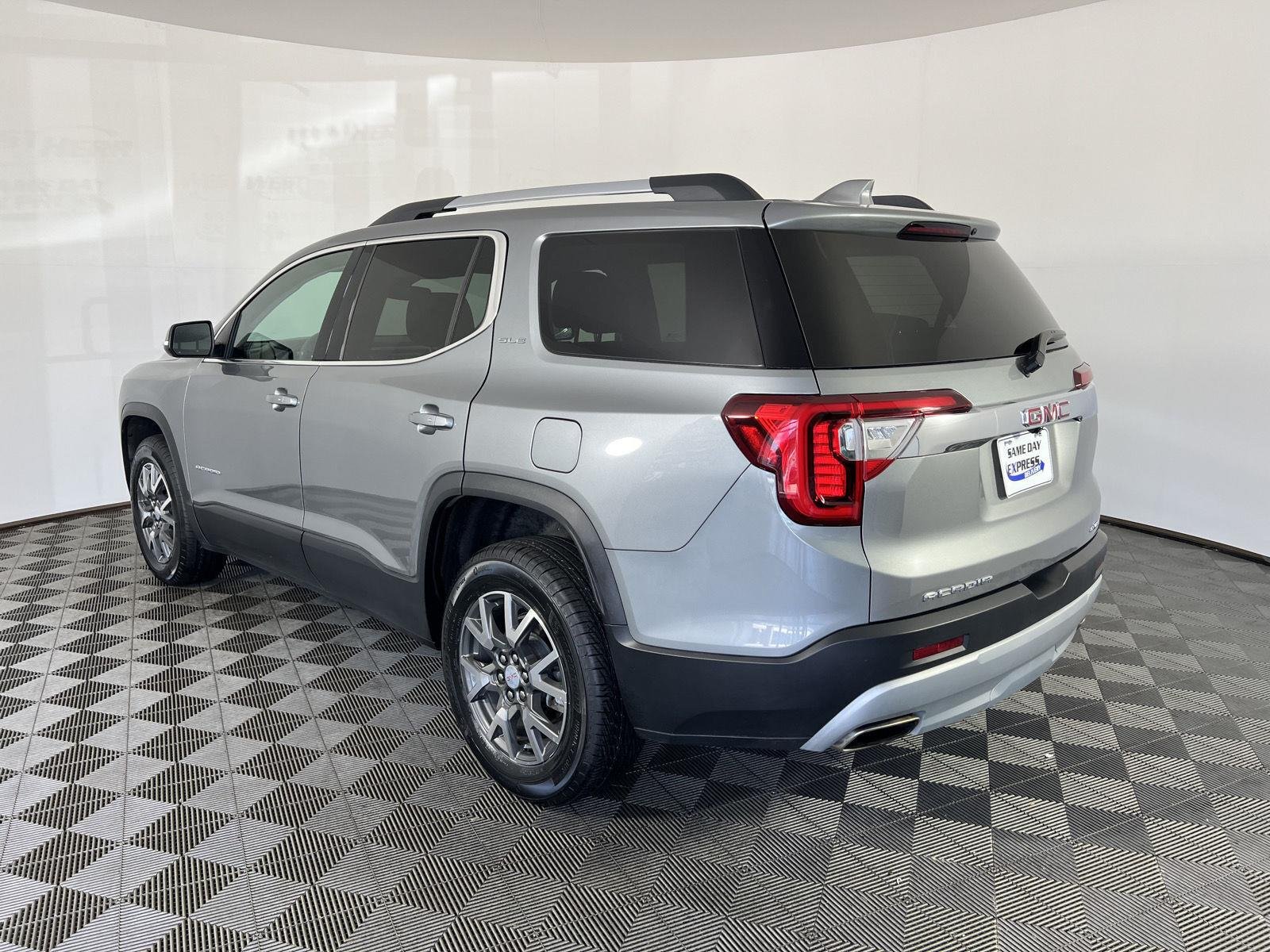Used 2023 Sterling Metallic GMC SLE image 29