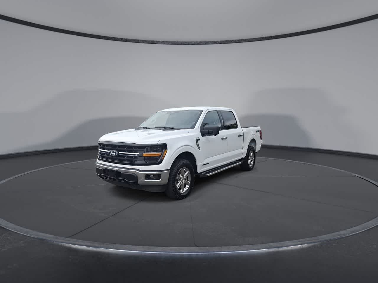 Certified Used 2024 Oxford White Clearcoat Ford XLT image 3
