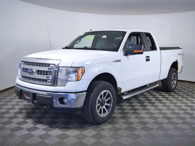 Used 2013 White Ford XLT image 5