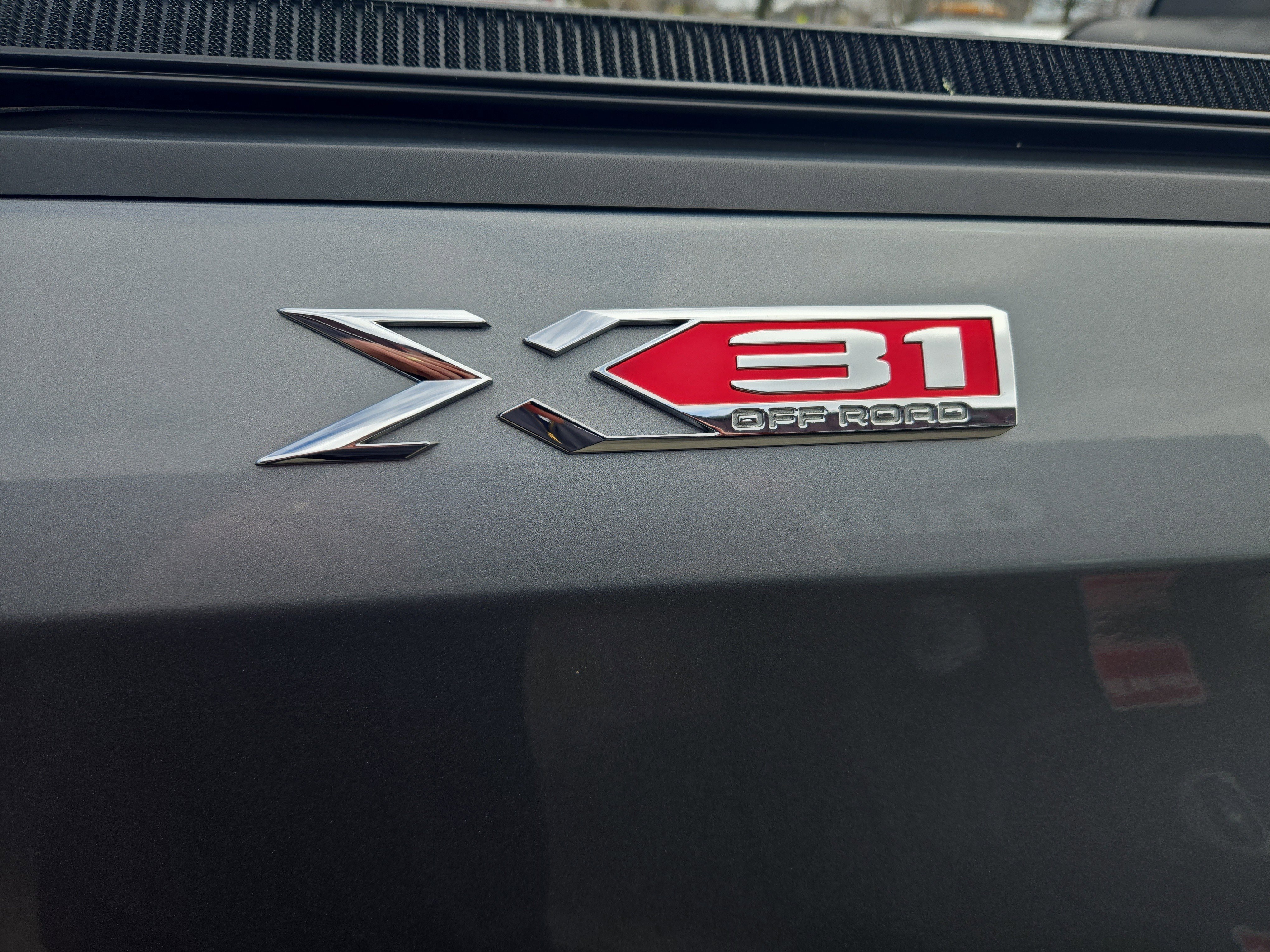 Used 2021 Satin Steel Metallic GMC SLT image 12