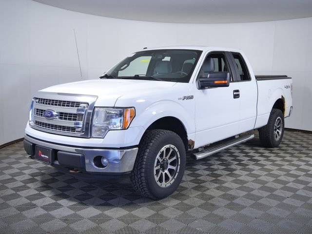 Used 2013 White Ford XLT image 5