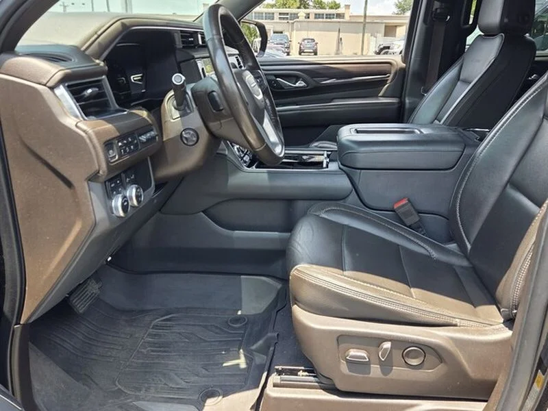 Used 2022 Onyx Black GMC Denali image 6